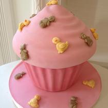Motivtorte Riesencupcake rosa Baby